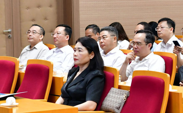 Nghiên cứu, học tập, quán triệt, tuyên truyền và triển khai thực hiện Nghị quyết Hội nghị Trung ương 2, khóa XIV, Kết luận số 213-KL/TW; Ngày sách và Văn hóa đọc Việt Nam 